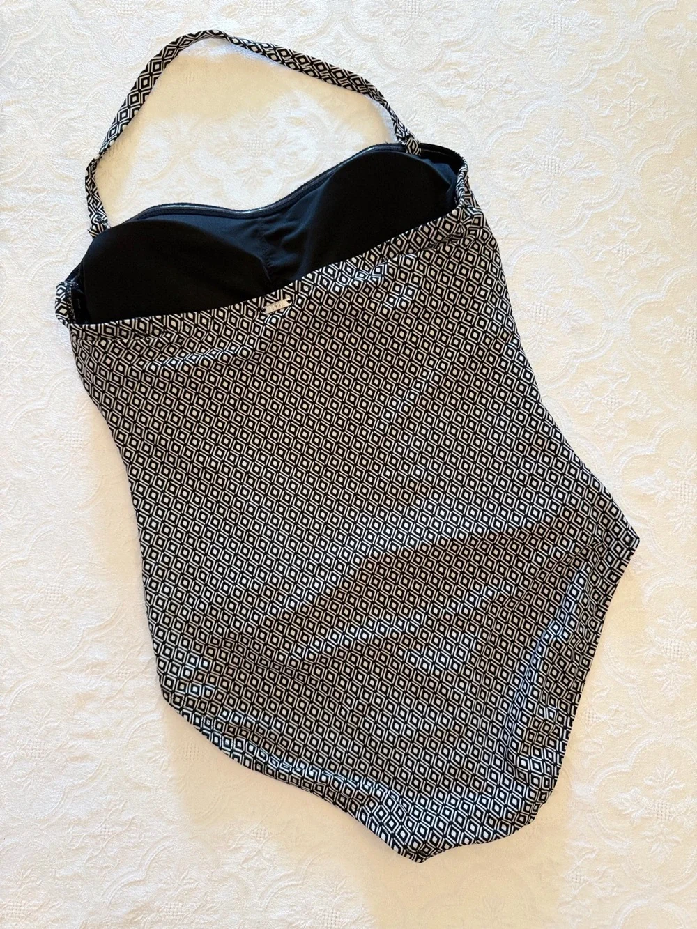DKNY Swimsuit Size L Black White Geometric Print Halter Tummy Control Ruched - Picture 5 of 12